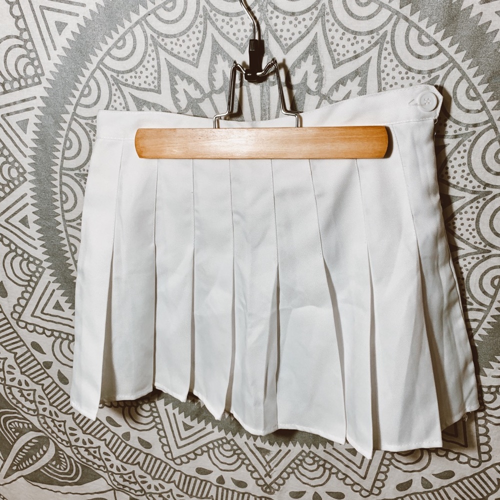 White tennis skirt